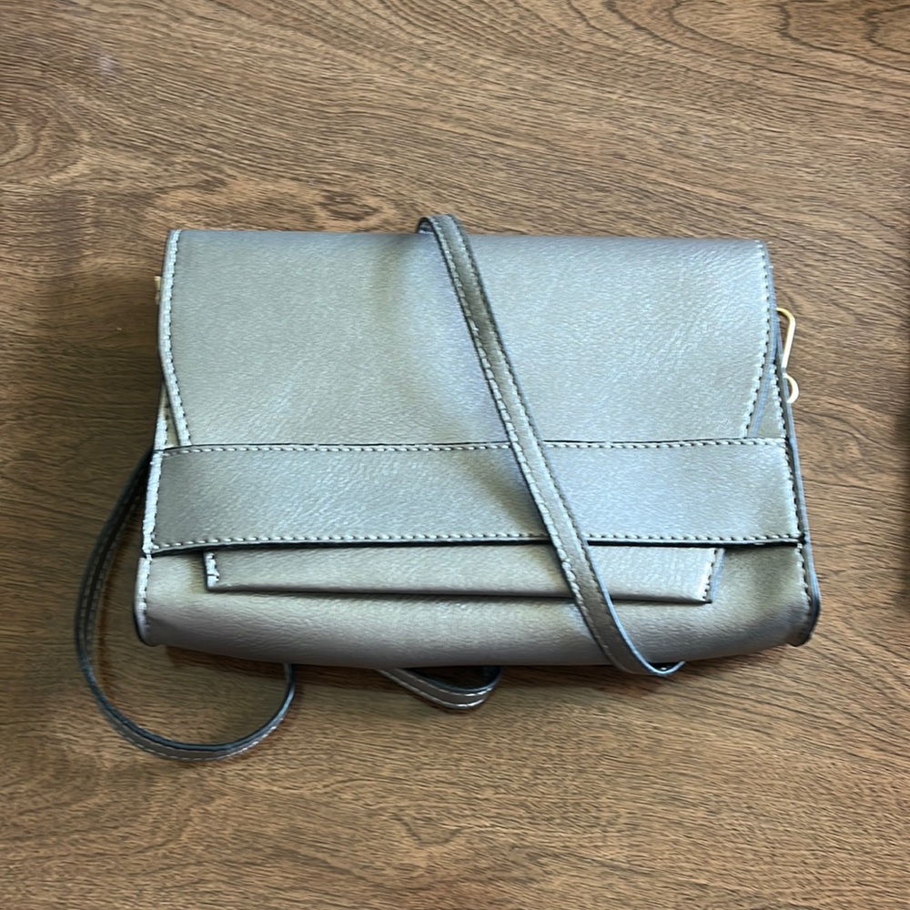 Summer and rose silver cross body purse